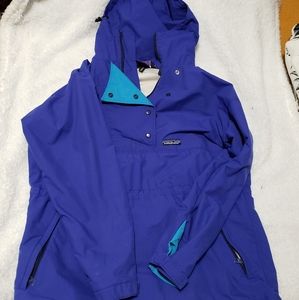 Womens Patagonia jacket raincoat